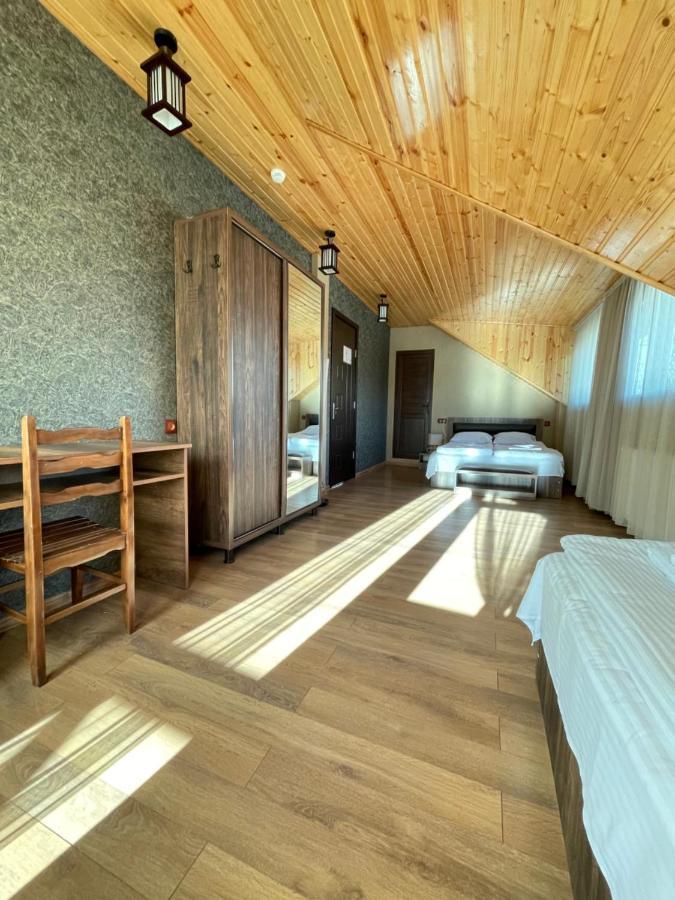 Elite House